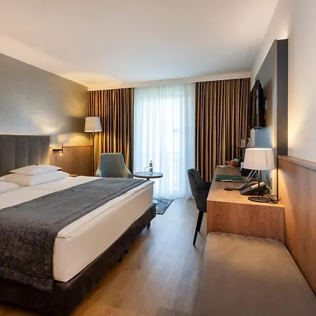 Rogner 5* Tirana