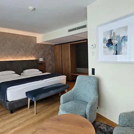 Rogner 5* Tirana